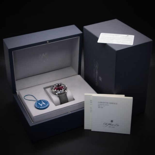 H. Moser and Cie Heritage Centre Seconds 8809-1200 Image 6